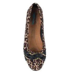 Hot Aurora Flat Flats & Loafers