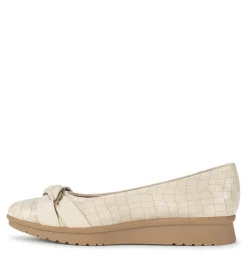 Hot Aurora Flat Flats & Loafers