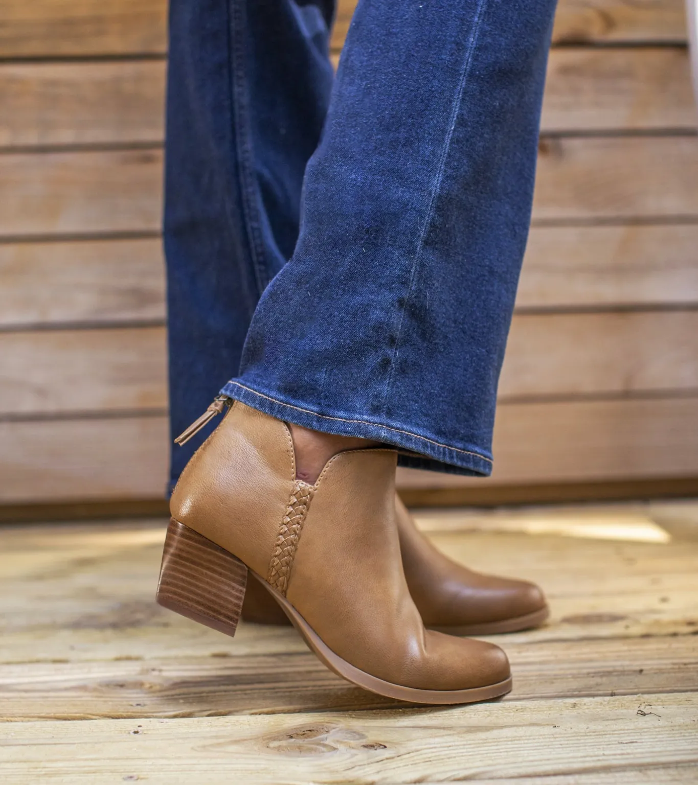 Discount Lauryn Block Heel Ankle Bootie Booties
