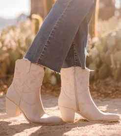 Fashion Yenni Western Boot Booties